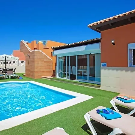 Sleeps 6 Pool Air Con Wifi Villa