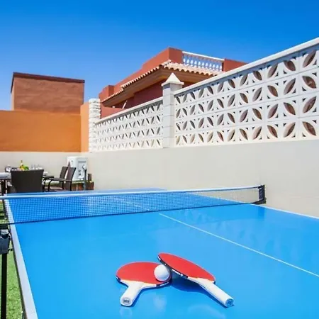 Villa Sleeps 6 Pool Air Con Wifi